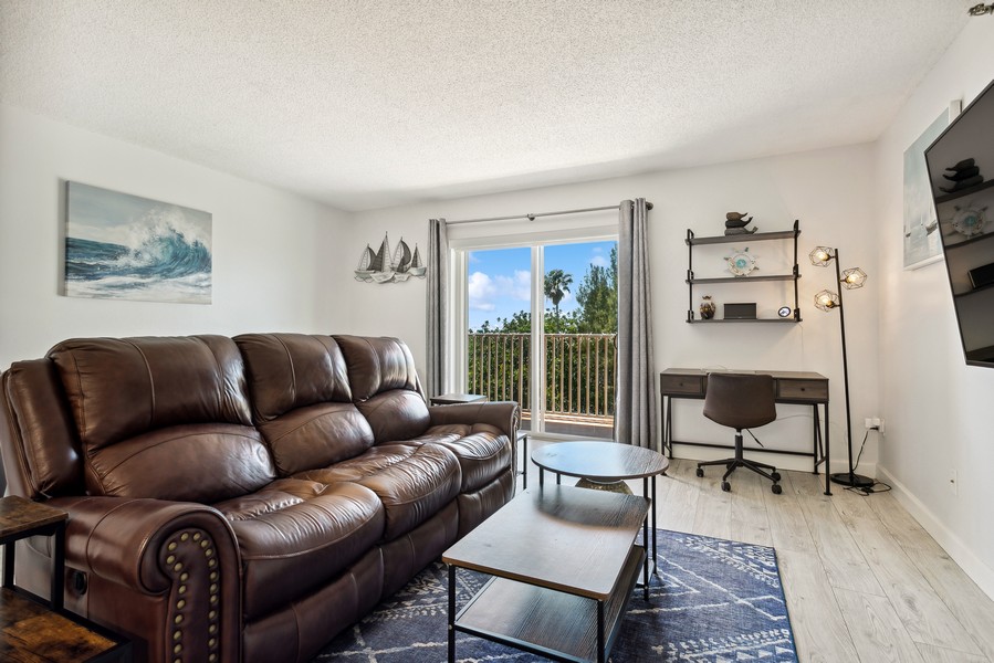 Real Estate Photography - 7432 Sunshine Skyway Lane S, St. Petersburg, FL, 33711 - 