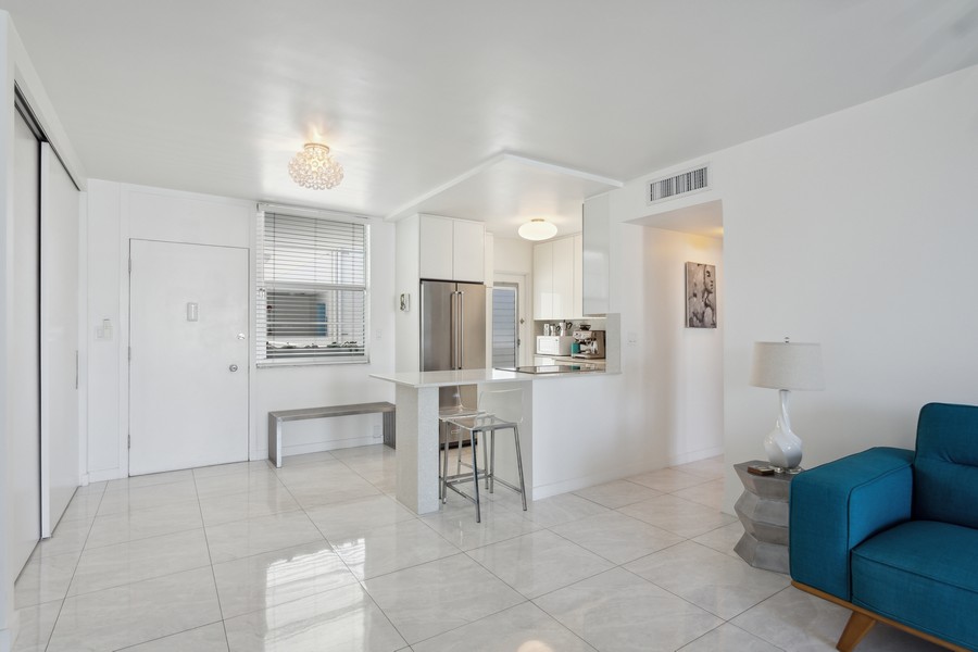 Real Estate Photography - 1776 James Ave., #4D, Miami Beach, FL, 33139 - Dining Area & Kitchen