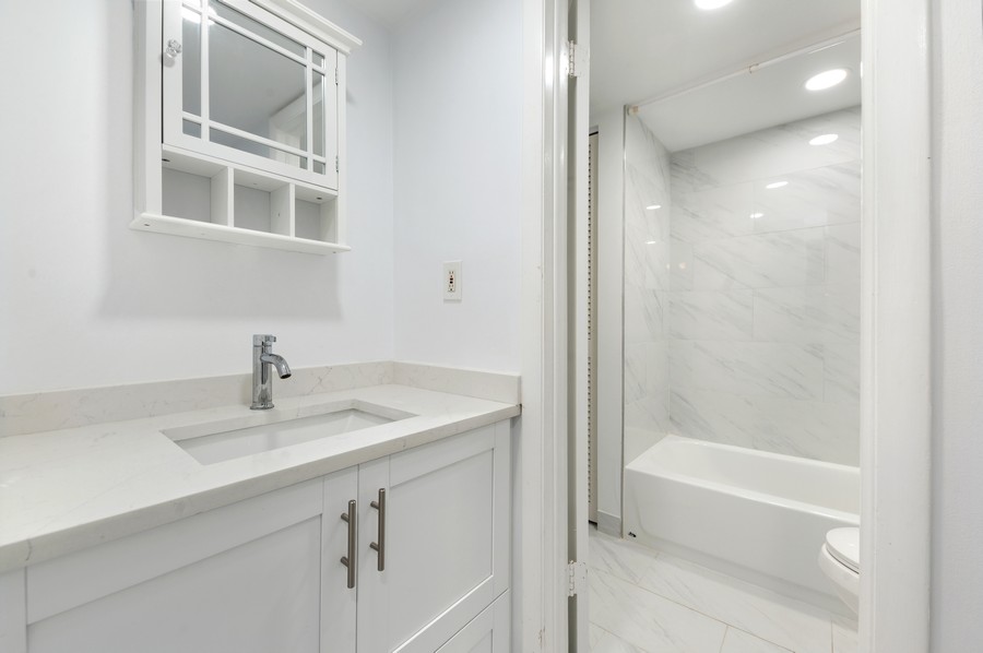 Real Estate Photography - 9 Royal Palm Way 1030, Boca Raton, FL, 33432 - Primary Bathroom