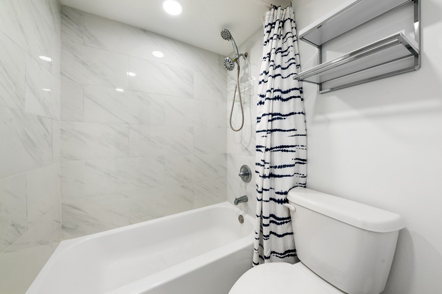 Real Estate Photography - 9 Royal Palm Way 1030, Boca Raton, FL, 33432 - Primary Bathroom