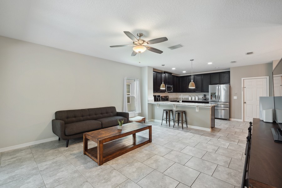 Real Estate Photography - 26026 Meadow Breeze Lane, Leesburg, FL, 34748 - Living Room