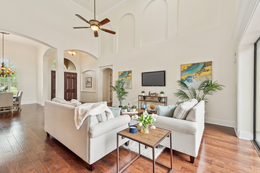 Real Estate Photography - 1900 N Lake Eloise Dr, Winter Haven, FL, 33884 - Living Room