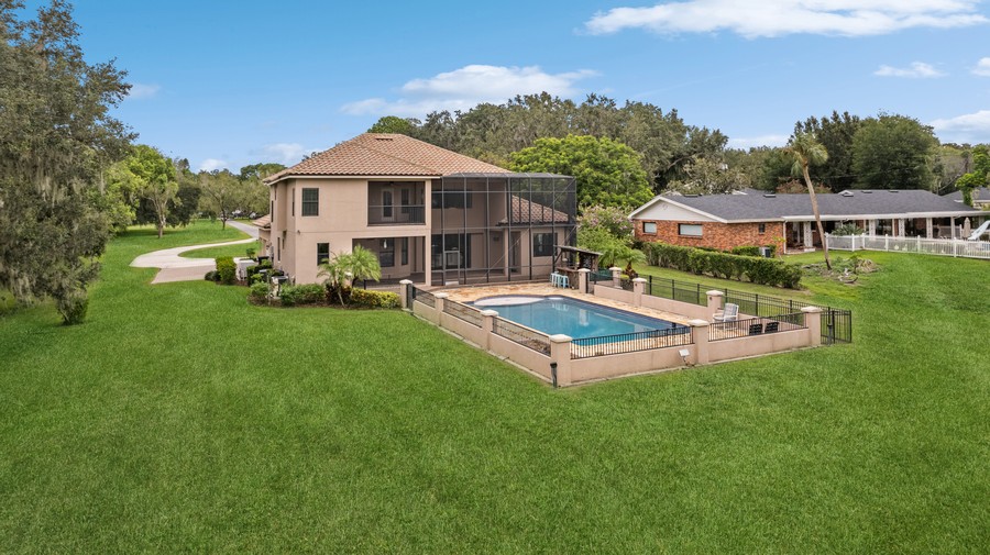 Real Estate Photography - 1900 N Lake Eloise Dr, Winter Haven, FL, 33884 - 