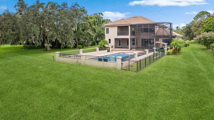 Real Estate Photography - 1900 N Lake Eloise Dr, Winter Haven, FL, 33884 - Back Yard