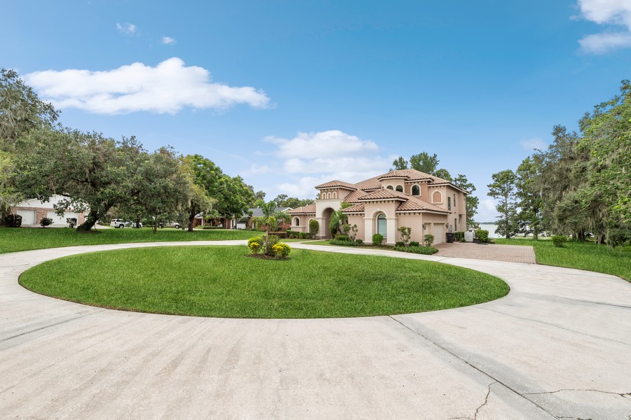 Real Estate Photography - 1900 N Lake Eloise Dr, Winter Haven, FL, 33884 - Front View