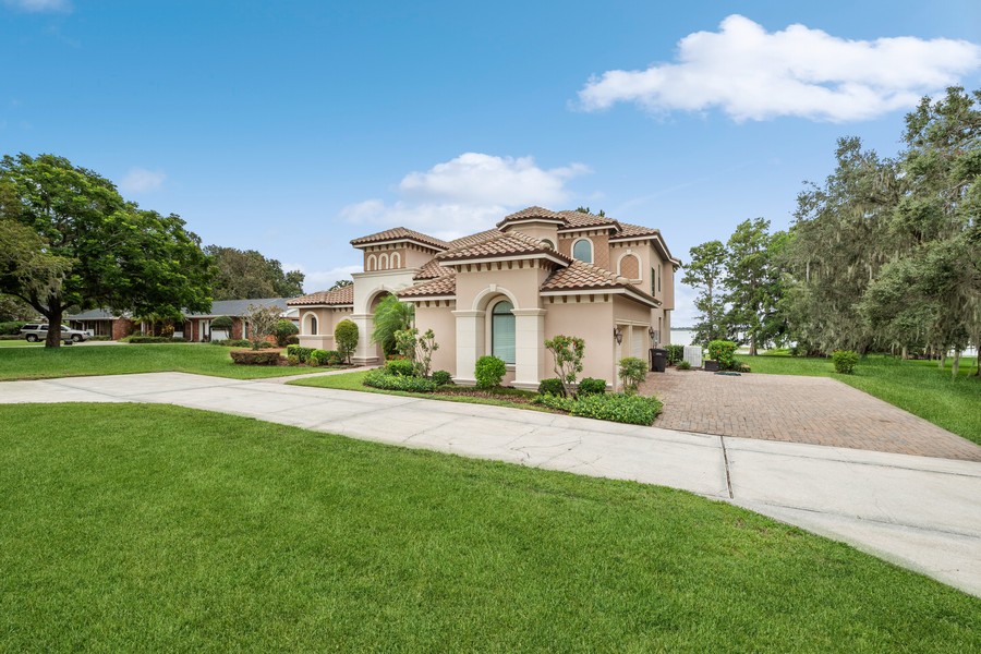 Real Estate Photography - 1900 N Lake Eloise Dr, Winter Haven, FL, 33884 - Front View