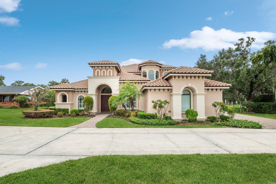 Real Estate Photography - 1900 N Lake Eloise Dr, Winter Haven, FL, 33884 - Front View