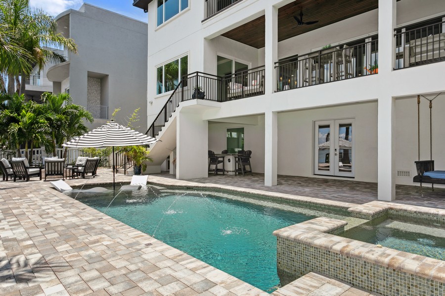 Real Estate Photography - 5845 Bahia Way S, St. Pete Beach, FL, 33706 - 