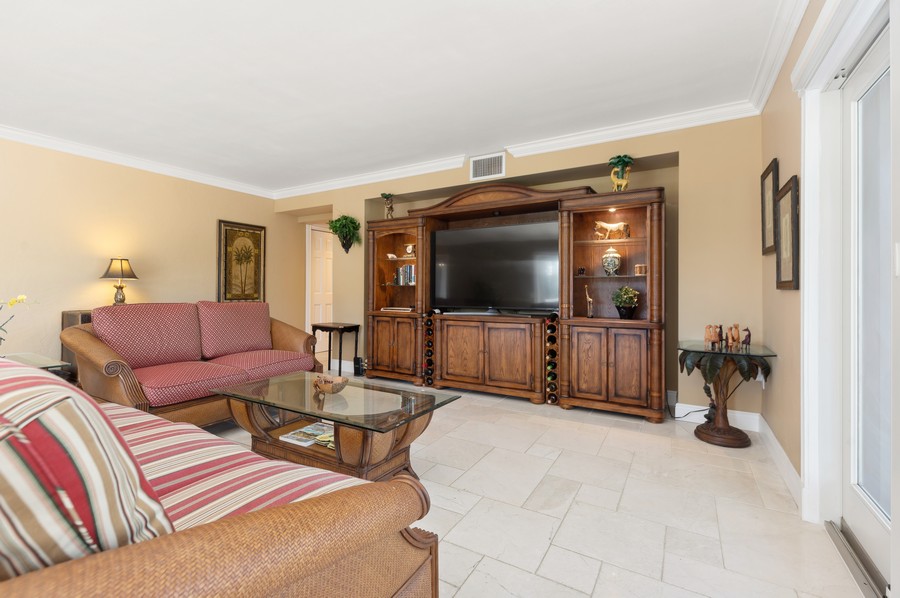 Real Estate Photography - 129 S Golfview Road #6, Lake Worth Beach, FL, 33460 - Living Room