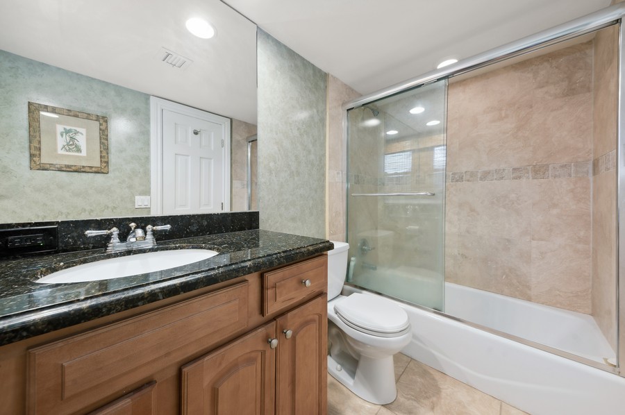 Real Estate Photography - 129 S Golfview Road #6, Lake Worth Beach, FL, 33460 - Bathroom