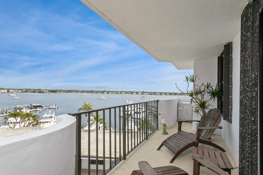 Real Estate Photography - 1208 Marine Way #401, North Palm Beach, FL, 33408 - 