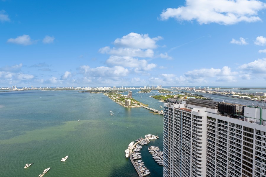 Real Estate Photography - 1750 N Bayshore Dr Apt 4802, Miami, FL, 33132 - 