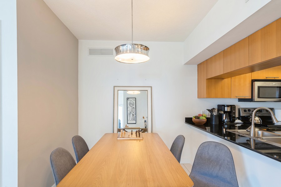 Real Estate Photography - 1750 N Bayshore Dr Apt 4802, Miami, FL, 33132 - 