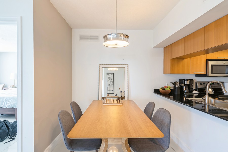 Real Estate Photography - 1750 N Bayshore Dr Apt 4802, Miami, FL, 33132 - 