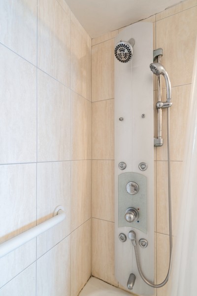 Real Estate Photography - 1750 N Bayshore Dr Apt 4802, Miami, FL, 33132 - 