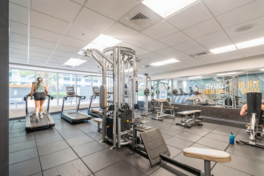 Real Estate Photography - 1750 N Bayshore Dr Apt 4802, Miami, FL, 33132 - 