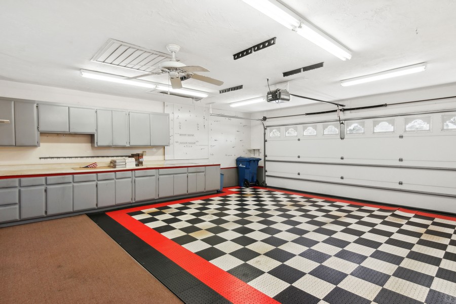 Real Estate Photography - 3300 Duncan Avenue, Sarasota, FL, 34239 - Garage