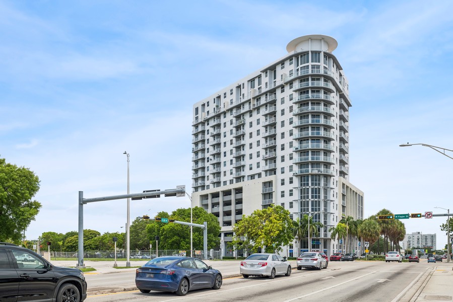 Real Estate Photography - 1 Glen Royal Parkway #710, Miami, FL, 33125 - 