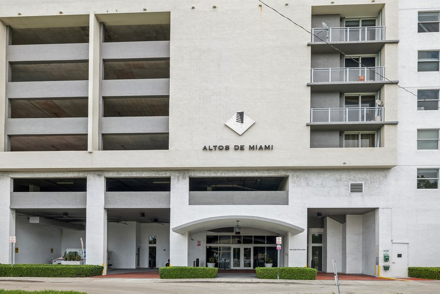 Real Estate Photography - 1 Glen Royal Parkway #710, Miami, FL, 33125 - 