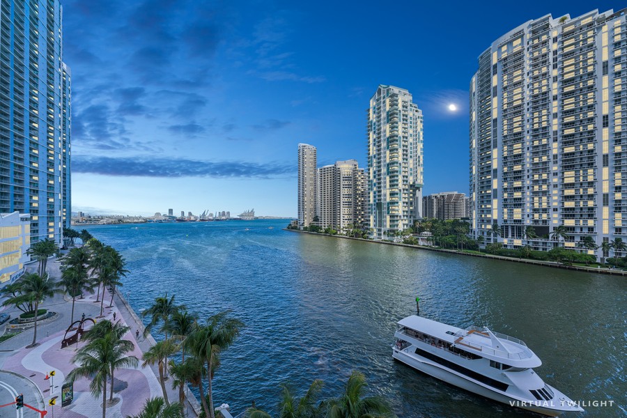 Real Estate Photography - 300 Biscayne Blvd Way #601, Miami, FL, 33131 - 