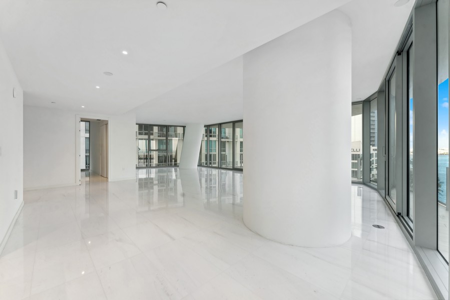 Real Estate Photography - 300 Biscayne Blvd Way #601, Miami, FL, 33131 - 