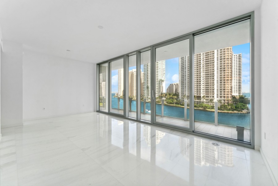 Real Estate Photography - 300 Biscayne Blvd Way #601, Miami, FL, 33131 - 