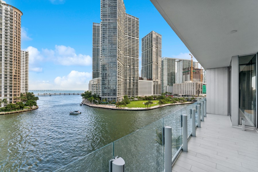 Real Estate Photography - 300 Biscayne Blvd Way #601, Miami, FL, 33131 - 