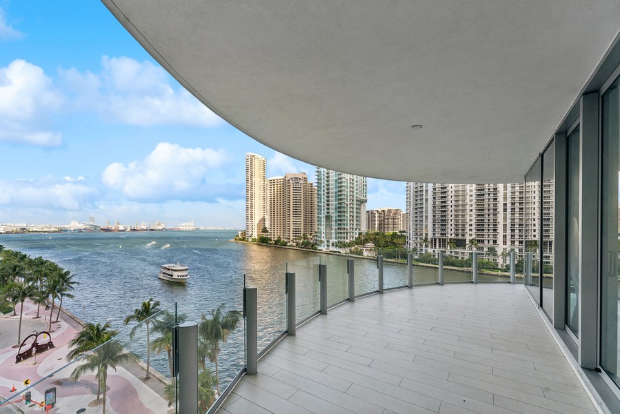 Real Estate Photography - 300 Biscayne Blvd Way #601, Miami, FL, 33131 - 