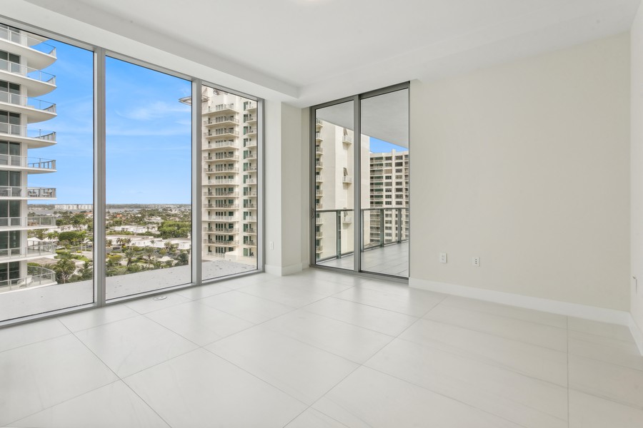 Real Estate Photography - 3100 N Ocean Dr H-1009, Singer Island, FL, 33480 - 