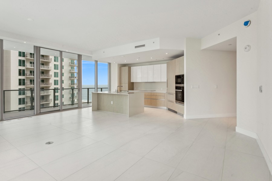 Real Estate Photography - 3100 N Ocean Dr H-1009, Singer Island, FL, 33480 - 