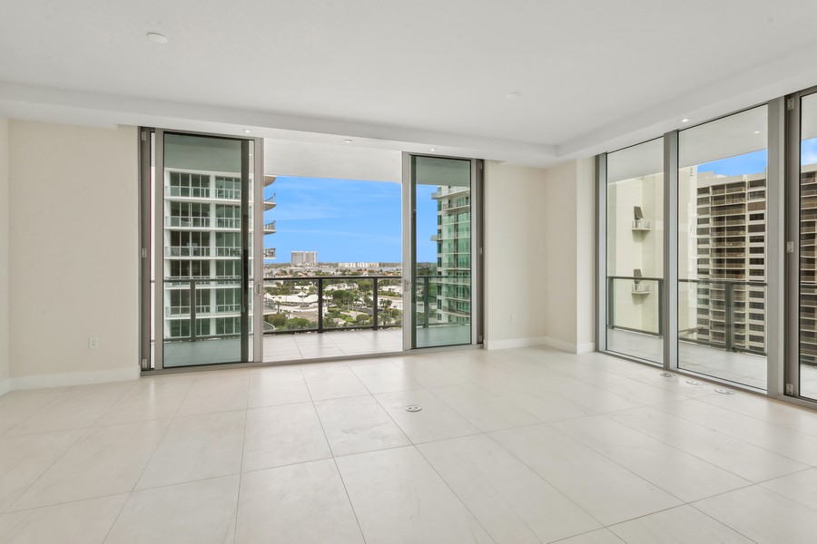 Real Estate Photography - 3100 N Ocean Dr H-1009, Singer Island, FL, 33480 - 