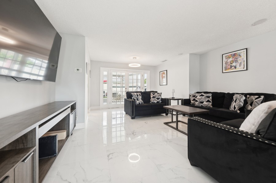 Real Estate Photography - 729 Heron Dr, Delray Beach, FL, 33444 - Living Room