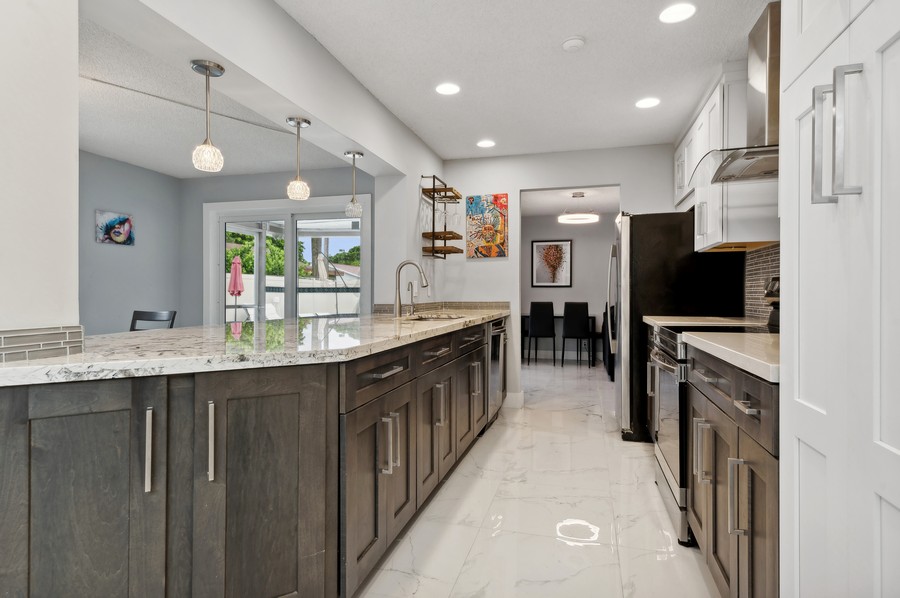 Real Estate Photography - 729 Heron Dr, Delray Beach, FL, 33444 - Kitchen