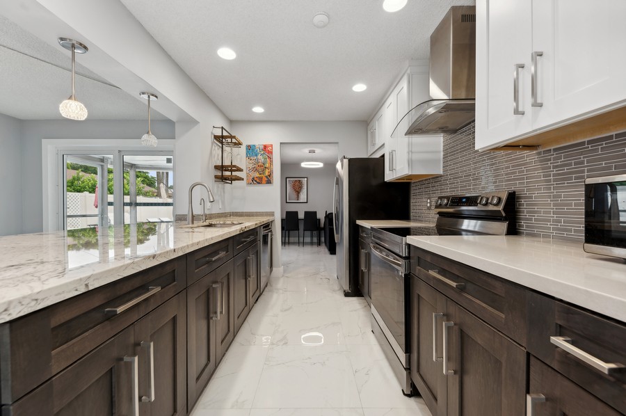 Real Estate Photography - 729 Heron Dr, Delray Beach, FL, 33444 - Kitchen