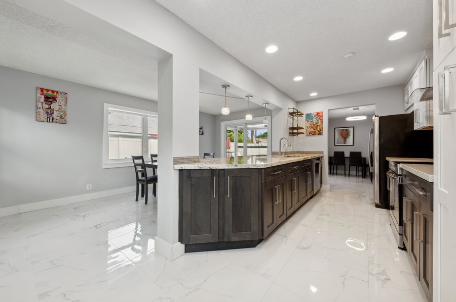 Real Estate Photography - 729 Heron Dr, Delray Beach, FL, 33444 - Kitchen / Breakfast Room