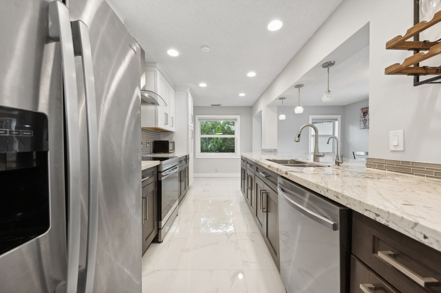 Real Estate Photography - 729 Heron Dr, Delray Beach, FL, 33444 - Kitchen