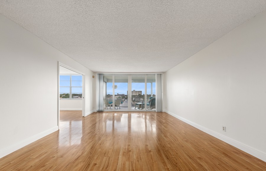 Real Estate Photography - 1 HARBOURSIDE DR, Delray Beach, FL, 33483 - Living Room