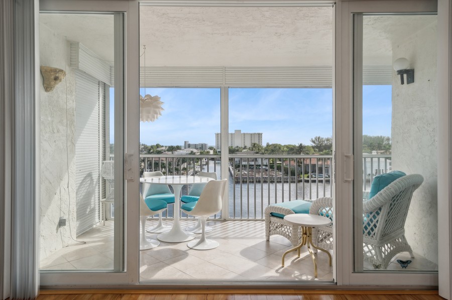 Real Estate Photography - 1 HARBOURSIDE DR, Delray Beach, FL, 33483 - Living Room