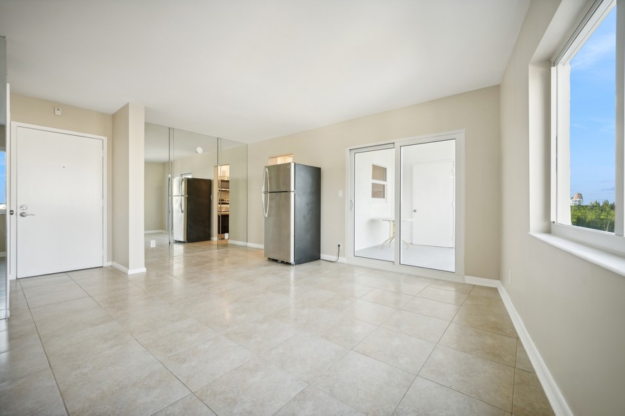 Real Estate Photography - 720 Bayshore Dr. #702, Fort Lauderdale, FL, 33304 - 