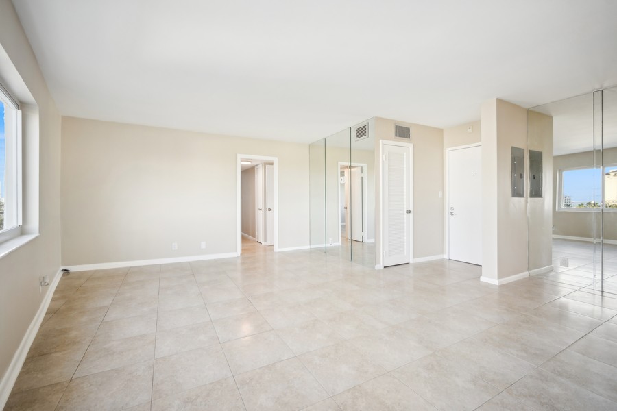 Real Estate Photography - 720 Bayshore Dr. #702, Fort Lauderdale, FL, 33304 - 