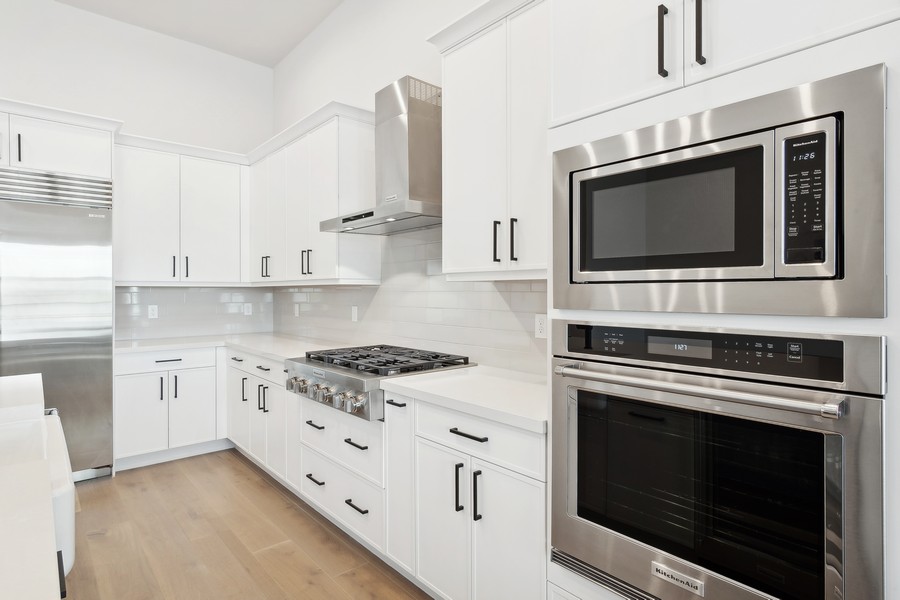 Real Estate Photography - 10061 Regency Way, West Palm Beach, FL, 33412 - Kitchen