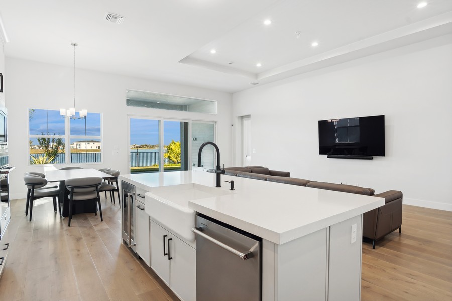 Real Estate Photography - 10061 Regency Way, West Palm Beach, FL, 33412 - Kitchen