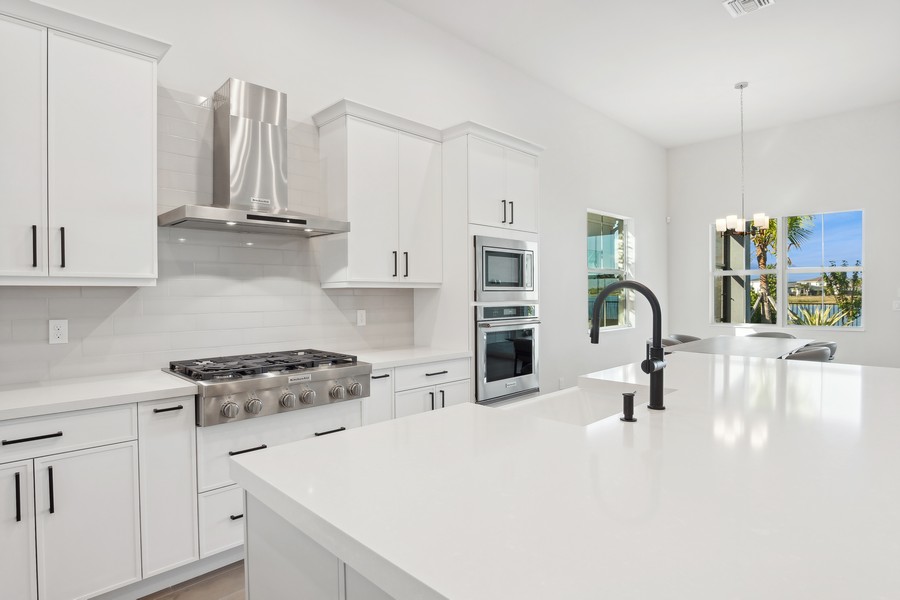 Real Estate Photography - 10061 Regency Way, West Palm Beach, FL, 33412 - Kitchen