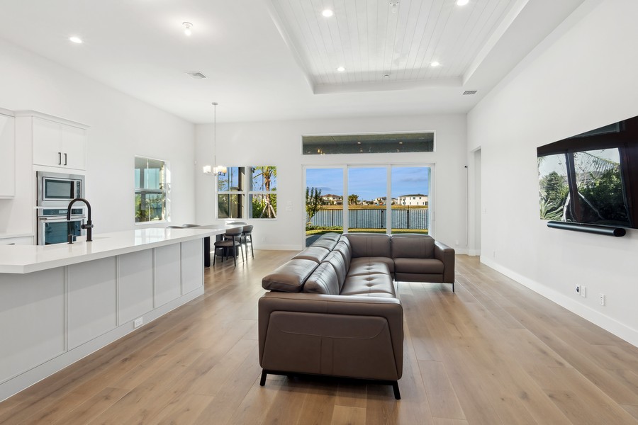 Real Estate Photography - 10061 Regency Way, West Palm Beach, FL, 33412 - Great Room