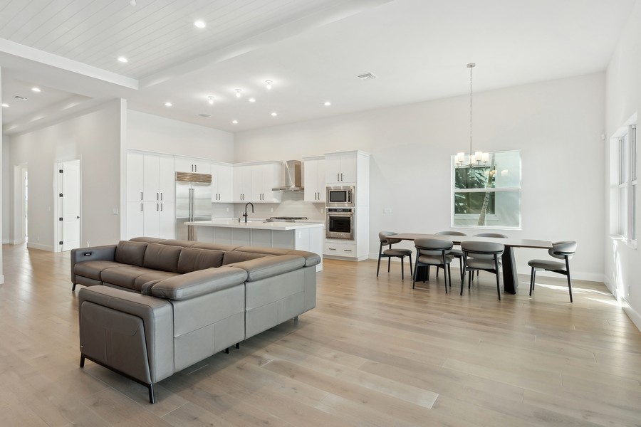Real Estate Photography - 10061 Regency Way, West Palm Beach, FL, 33412 - Great room