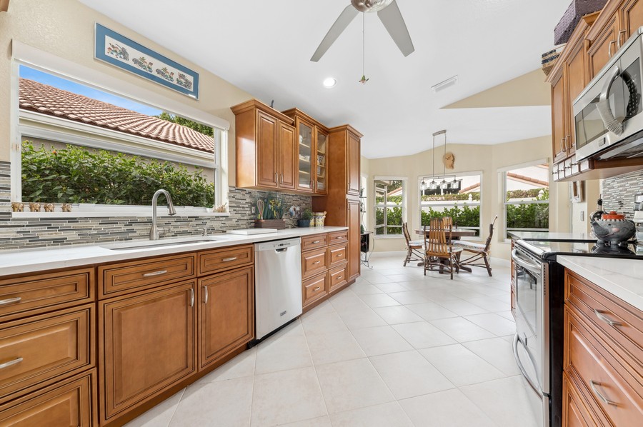 Real Estate Photography - 7533 Sagunto St, Boynton Beach, FL, 33437 - Kitchen / Breakfast Room