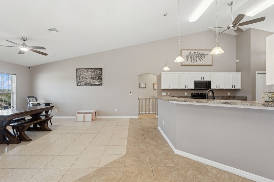 Real Estate Photography - 1017 S Glen Meadow Loop, Lecanto, FL, 34461 - 