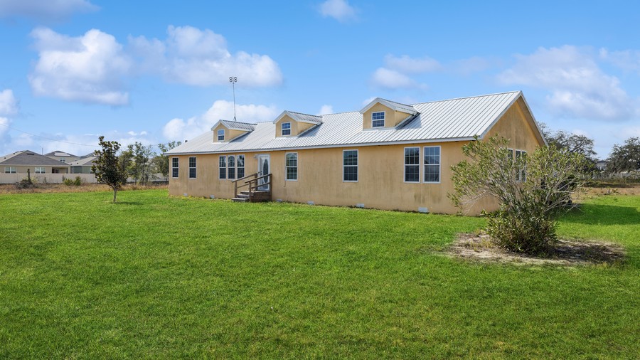 Real Estate Photography - 68 Joel Massey Rd, Haines City, FL, 33844 - 
