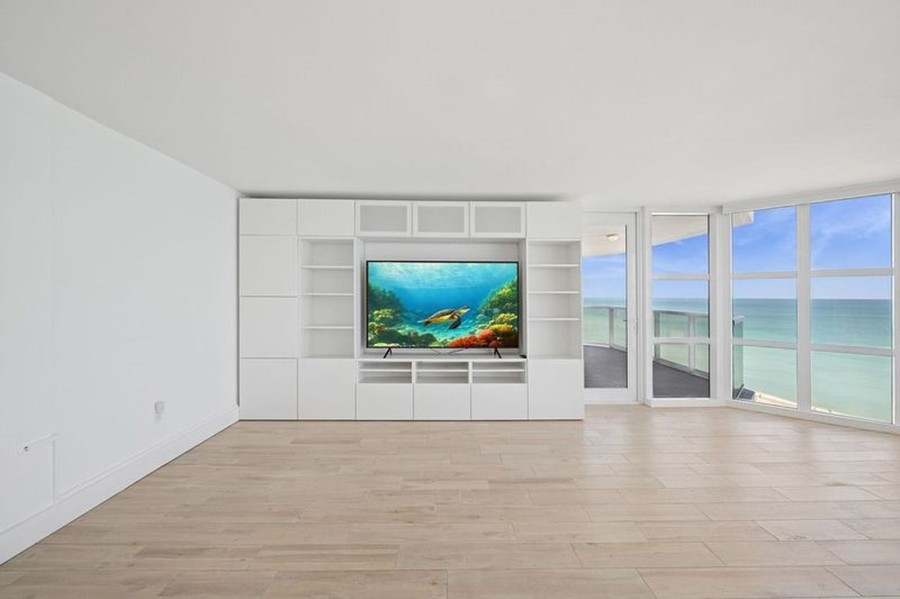Real Estate Photography - 6423 Collins Ave Unit 1006, Miami Beach, FL, 33141 - 