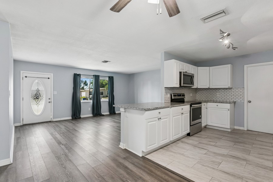 Real Estate Photography - 2039 Kai Drive, Sarasota, FL, 34231 - 